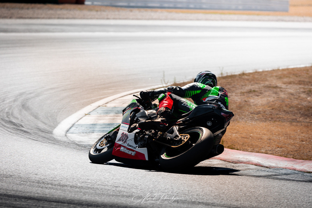 Ducati Trackday Hockenheimring 2026 | Entdecken Sie die faszinierende Welt von Alexander Tschuncky Arts: Kreative Fotografie, atemberaubende Automobilkunst und hochwertiger Bilderdruck. Lassen Sie sich inspirieren! - Realisiert mit Pictrs.com