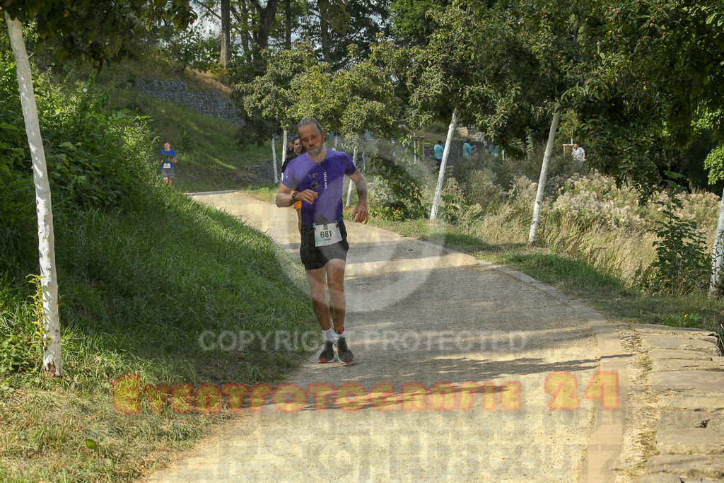 250824_1438_EX1_6933 | Sportfotografie im Rhein-Sieg Kreis, Köln, Bonn, NRW, Rheinland Pfalz, Hessen, etc. Unser Tätigkeitsfeld umfasst den Laufsport vom Volkslauf über den Marathon, Duathlon, Triathon bis zum Ultralauf wie Kölnpfad Ultra oder Schindertrail.