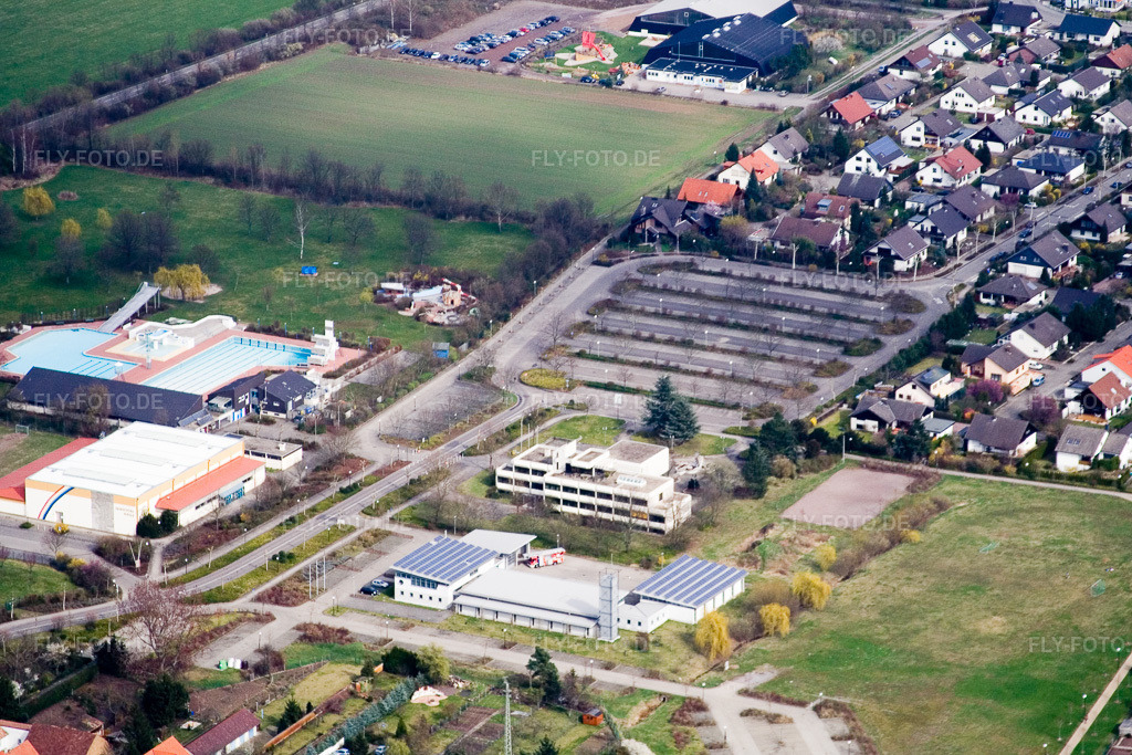 Luftbild: Verbandsgemeindeverwaltung in Offenbach an der Queich im Bundesland Rheinland-Pfalz in Deutschland. Foto: IMG_9760.jpg vom 15.03.2008 durch Werner Riehm/FLY-FOTO.de