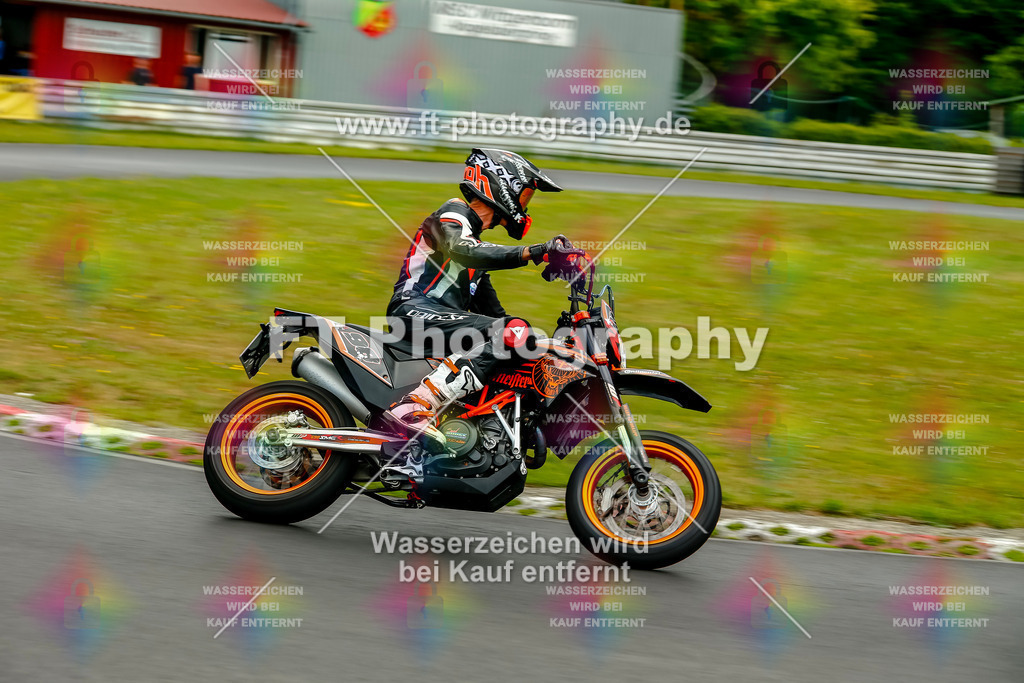 VBK-5030 | Hier findet Ihr Bilder von Touristenfahrten auf der Nürburgring Nordschleife oder von anderen Veranstaltungen die ich besucht habe. Viel Spass beim Durch Schauen 