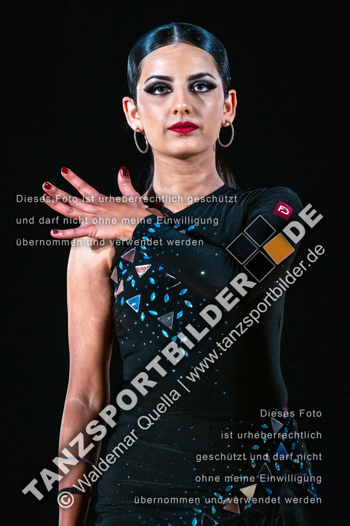 20250504-01324 | Hier finden Sie Tanz Bilder vom Latein und Standard Formationen tanzen. Sportbilder vom Tanzsport. Schöne Fotos und von Weltmeisterschaft, Europameisterschaft, Bundesliga, Regionalliga, Oberliga und Landesliga sowie von GOC Stuttgart, DanceComp, WM Bremen