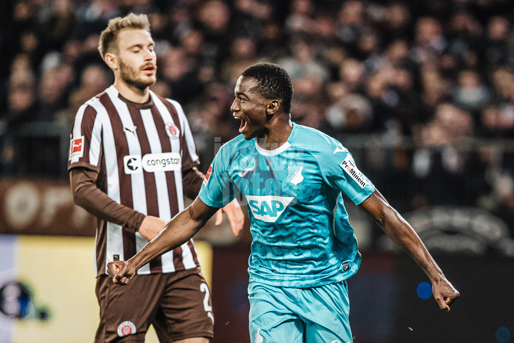 Fußball | Männer | Saison 2025/2026  | Fußball-Bundesliga | 07. Spieltag | FC St. Pauli vs. TSG Hoffenheim | 19.10.2025 | Torjubel von Bazoumana Toure (#29, TSG Hoffenheim)