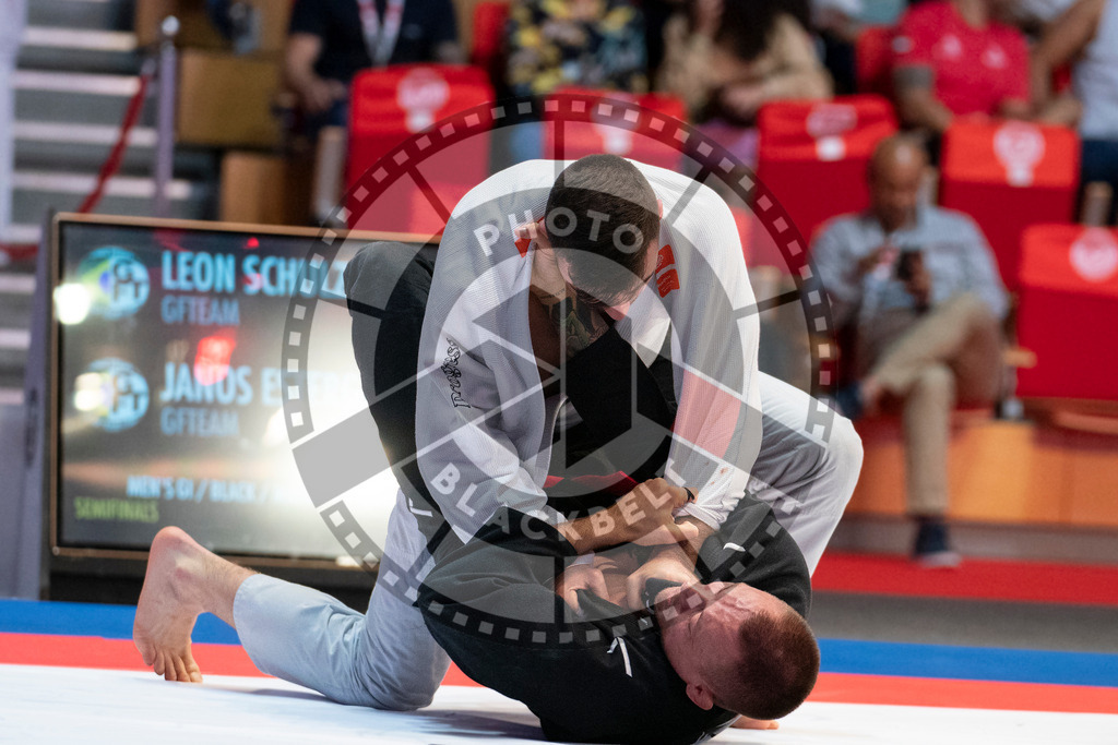 20231107PBB4850 | Fighters compete during the AJP World Master Championship in the Mubadala Arena in Abu Dhabi, Arab United Emirates, on November 7, 2023.