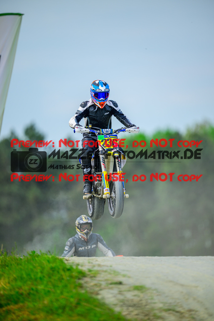 MaZZes_Fotomatrix_20250502_6007705_3853 | S4