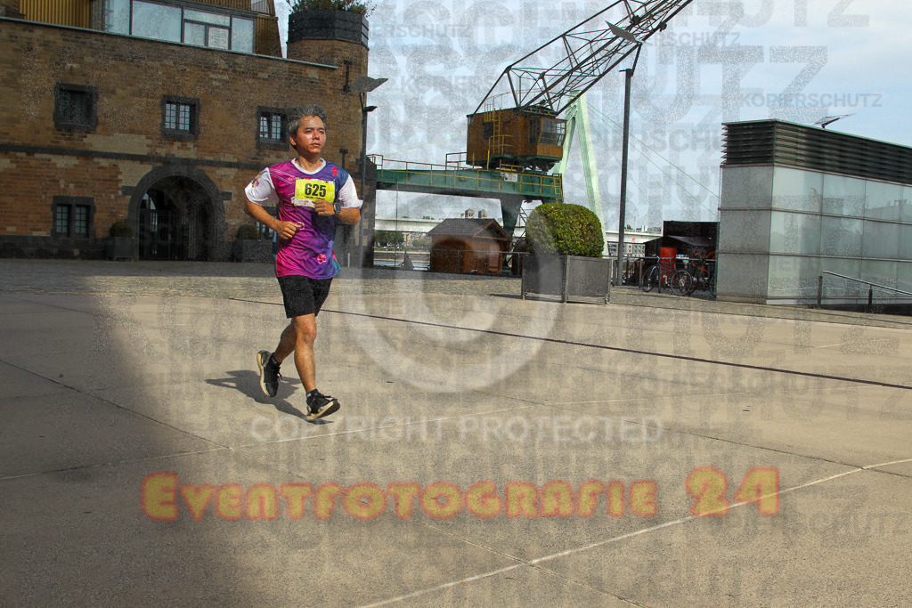 250920_1337_EV4_6301 | Sportfotografie im Rhein-Sieg Kreis, Köln, Bonn, NRW, Rheinland Pfalz, Hessen, etc. Unser Tätigkeitsfeld umfasst den Laufsport vom Volkslauf über den Marathon, Duathlon, Triathon bis zum Ultralauf wie Kölnpfad Ultra oder Schindertrail.