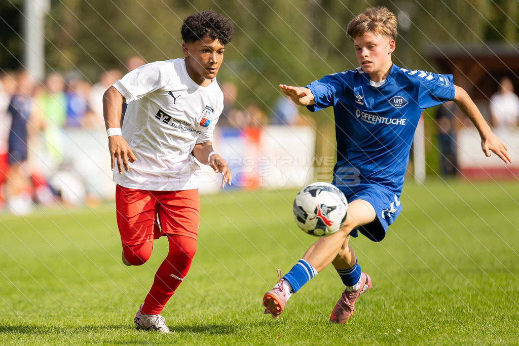 20250920_Picselweb-Fotografie_1R3_1302 | JFV D/A &amp; Stade - VfB Oldenburg0:1 VfB no70:2 VfB no70:3 VfB JFV Eigentor0:4 VfB no70:5 VfB no71:5 JFV no3 Jaric Jimenez-Voss2:5 JFV no9 Janko Sylvester3:5 JFV no16 Damian Elias Mihro Burekovic - Realisiert mit Pictrs.com