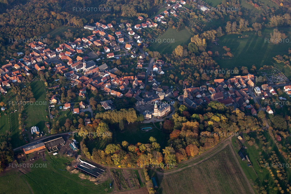 Aerial view: View of the town in Gœrsdorf in the state Bas-Rhin, France.Photo: IMG_54194.jpg taken on 10/21/2012 by Werner Riehm/FLY-FOTO.comResolution of the original: 4752 x 3168 px