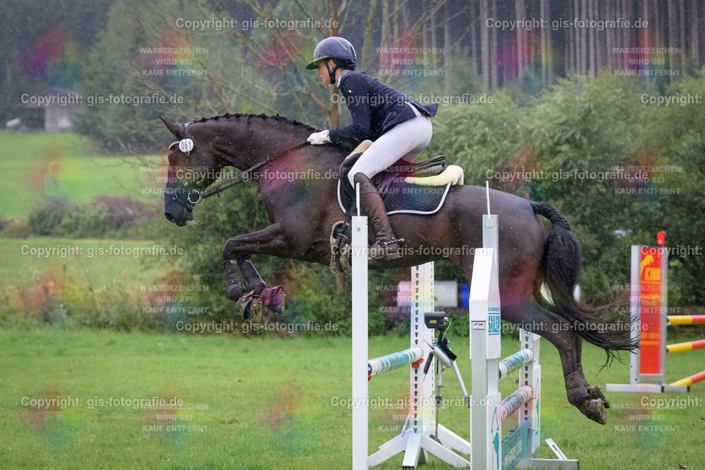 061_Kallerhoff_Anessa_De-Bella-Vita_A1_Springen_250802_07 | gis-fotografie