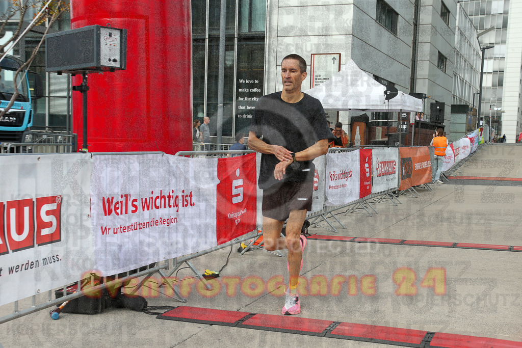250920_1317_EX1_3985 | Sportfotografie im Rhein-Sieg Kreis, Köln, Bonn, NRW, Rheinland Pfalz, Hessen, etc. Unser Tätigkeitsfeld umfasst den Laufsport vom Volkslauf über den Marathon, Duathlon, Triathon bis zum Ultralauf wie Kölnpfad Ultra oder Schindertrail.