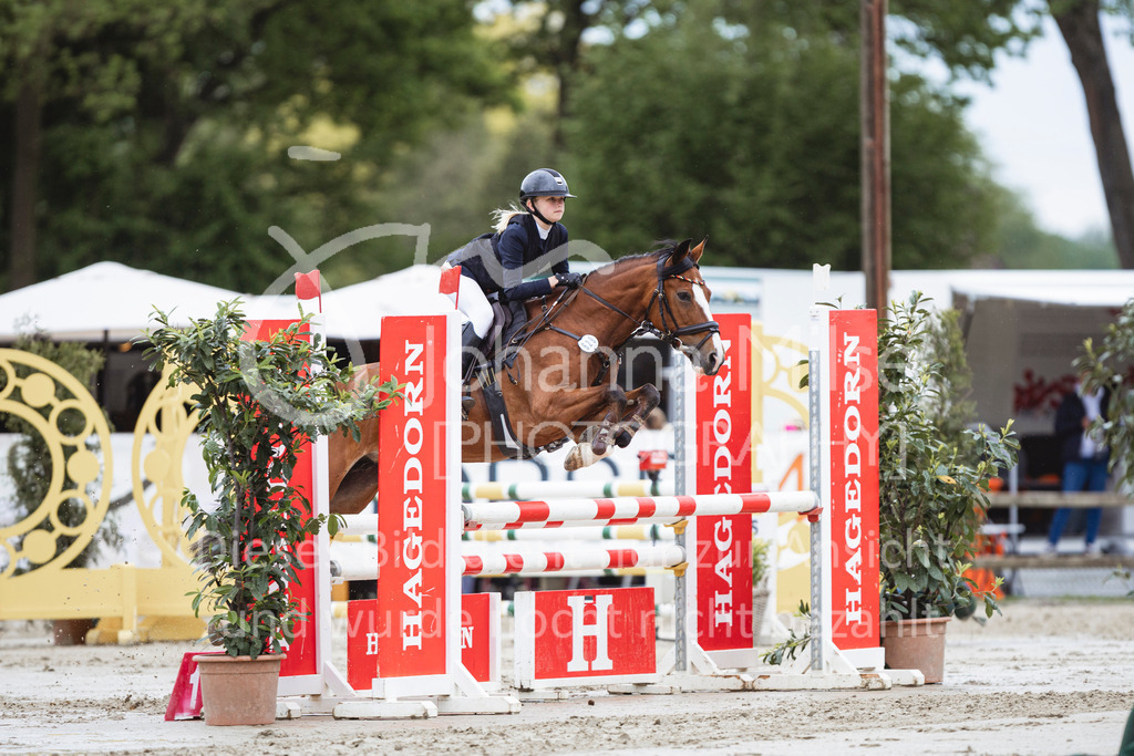 240504_PonyTrophy-205 | Deine schönsten Turniermomente als professionelle Fotos! Entdecke hochwertige Pferdesport-Fotografie im Online-Shop. Jetzt Fotos finden & bestellen!