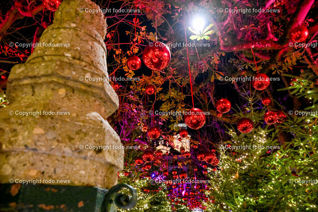 Weihnachtsmarkt_ Linz_ 22.11.2023-32 | 22.11.2023, Linz, AUT, Klosterhof, im Bild Winterzauber, Weihnachtsmarkt, Winterwald, Besucher, Tradition, Brauchtum, Beleuchtung, Tannen, Baume, Speisen, Getraenke