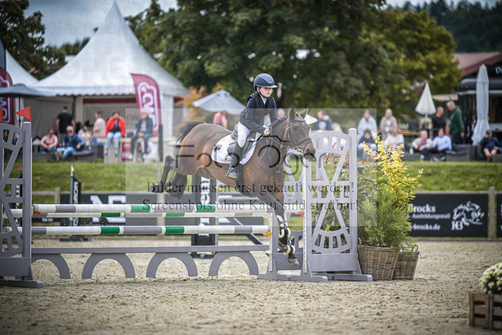 DOS_0695 | Entdecke hochwertige Reitturnierfotos von Foto Oger. Professionell, emotional und authentisch – jetzt Lieblingsmomente im Shop bestellen.Deutschlandweite Turnierfotografie. - Realisiert mit Pictrs.com