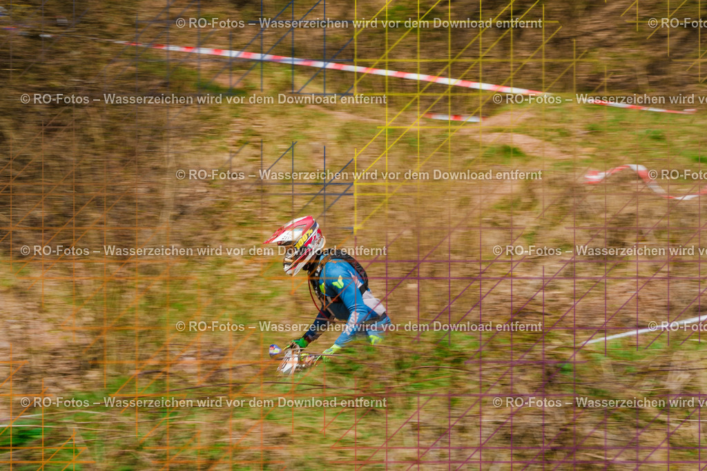 2 Lauf Mernes-185 | Sportfotografie von RO-Fotos: Motorsport, Motocross, Enduro, Laufveranstaltungen und Triathlon. Professionelle Fotos von Sportlern und Events. - Realisiert mit Pictrs.com