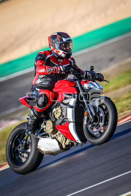 0956-260526NBR-009_956 | Deine Full-Service-Agentur für ✔️Videoproduktionen und ✔️Motorsportfotografie Jetzt Angebot anfragen!