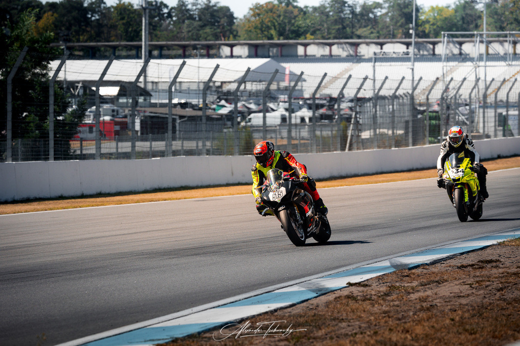 Ducati Trackday Hockenheimring 2026 | Entdecken Sie die faszinierende Welt von Alexander Tschuncky Arts: Kreative Fotografie, atemberaubende Automobilkunst und hochwertiger Bilderdruck. Lassen Sie sich inspirieren! - Realisiert mit Pictrs.com