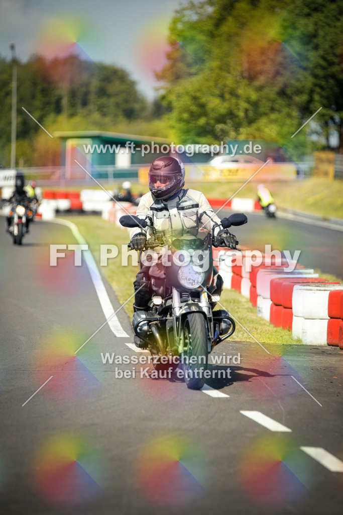 OBK_Mai_Martina_Markus-10539 | Hier findet Ihr Bilder von Touristenfahrten auf der Nürburgring Nordschleife oder von anderen Veranstaltungen die ich besucht habe. Viel Spass beim Durch Schauen 