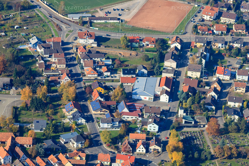 Luftbild: Friehofstr in Hagenbach im Bundesland Rheinland-Pfalz in Deutschland. Foto: IMG_35263.jpg vom 31.10.2010 durch Werner Riehm/FLY-FOTO.de