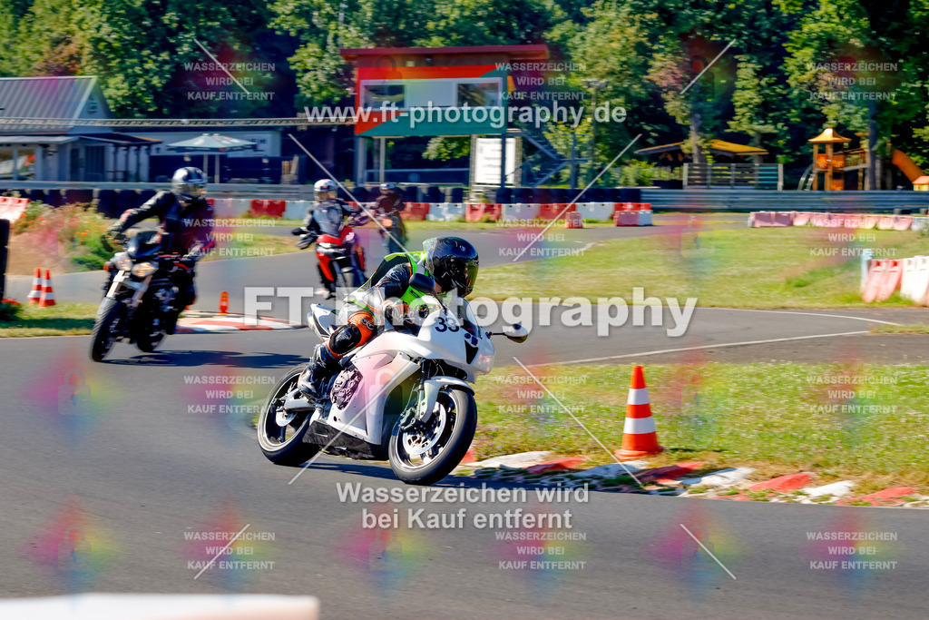 _MOT8774 | Hier findet Ihr Bilder von Touristenfahrten auf der Nürburgring Nordschleife oder von anderen Veranstaltungen die ich besucht habe. Viel Spass beim Durch Schauen 
