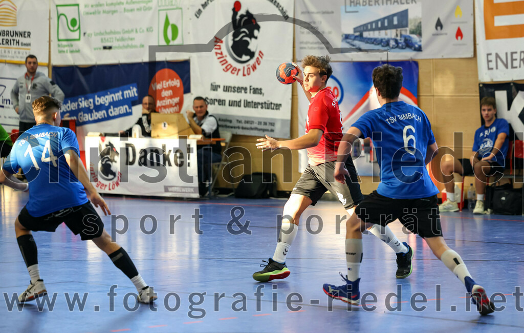 2022-12-17_084_SV_Anzing_gegen_TSV_Simbach | Anzing, Deutschland, 17.12.2022:
Handball, Bayernliga männliche A-Jugend 2022 / 2023, 9. Spieltag, SV Anzing gegen TSV Simbach, Endergebnis: 39:30

Alexander Luger (TSV Simbach, #14), Calvin Bründl (TSV Simbach, #6)

Foto: Christian Riedel / fotografie-riedel.net