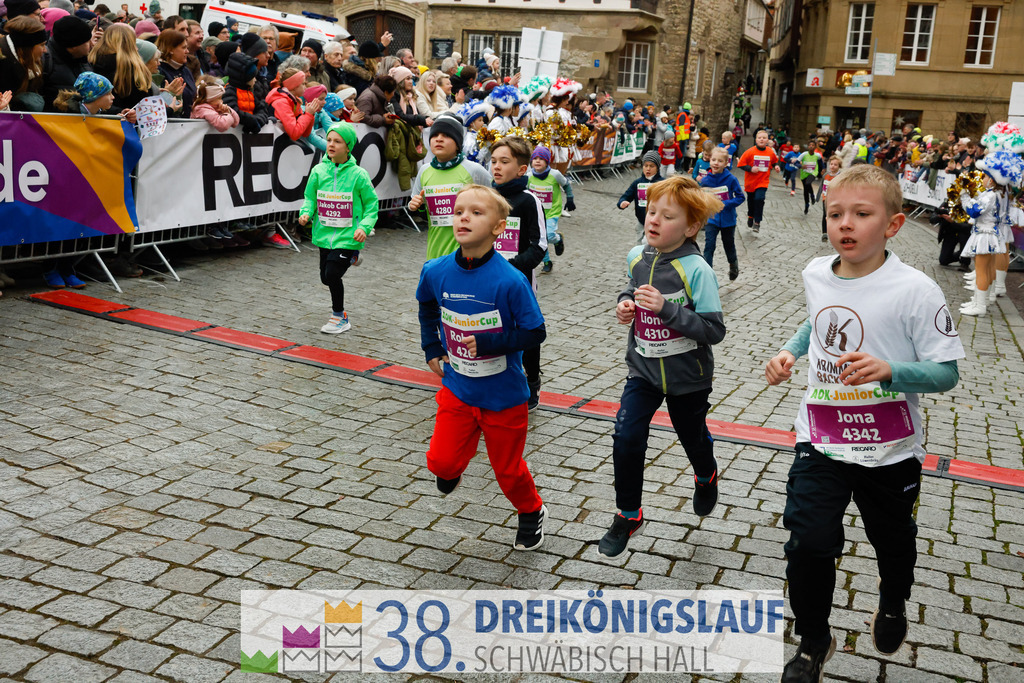 400m AOK Junior Cup | 3 Koenigslauf 2024 400m AOK Junior Cup - Realisiert mit Pictrs.com