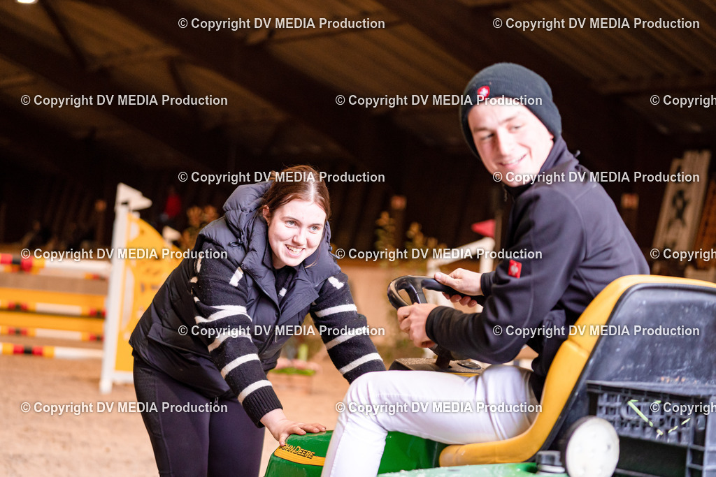 Springen Tag 1-731 | dv-media-shop - Realisiert mit Pictrs.com