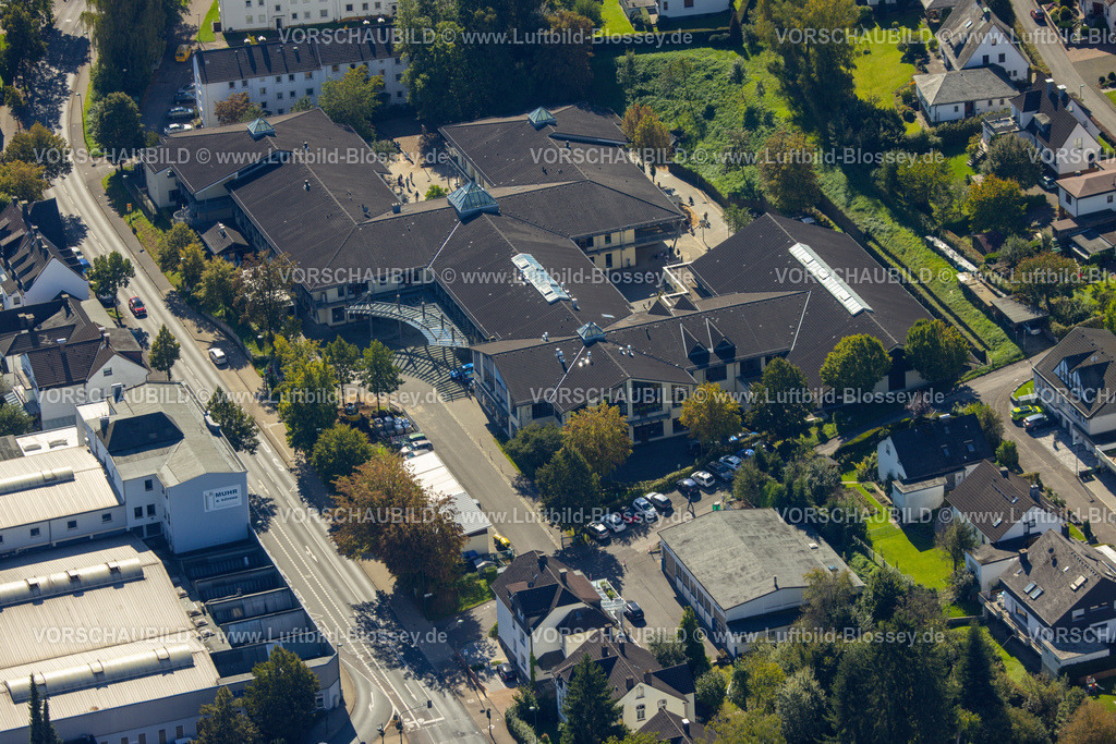 Attendorn230909375 | Luftbild, St. Laurentius-Schule, Attendorn, Sauerland, Nordrhein-Westfalen, Deutschland