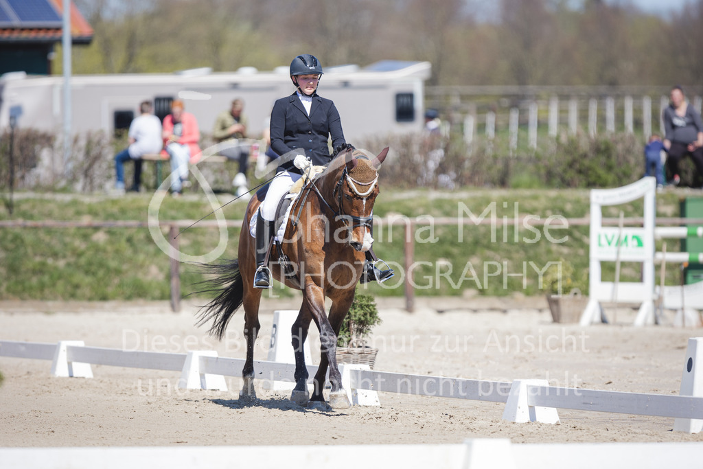 220418_L-Dressur-231 | Frühlingsfest der Pferde
Herford
18.April 2022
Dressurprfg. Kl.L* - Tr. L2ausw. geschlossen