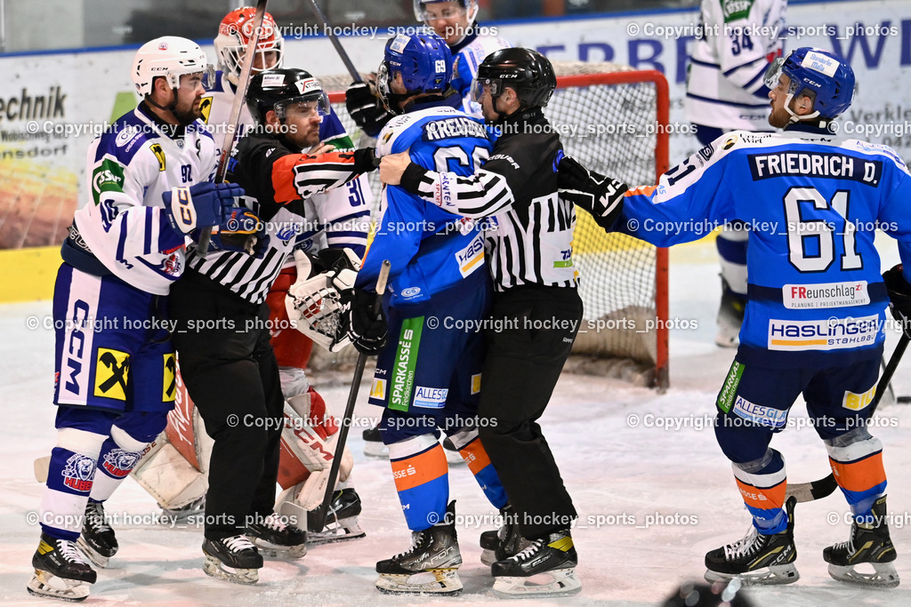 ESC SPARKASSE STEINDORF vs. UECR Huben  | #90 Wibmer Fabian UECR EISBÄREN HUBEN, #61 Friedrich Daniel ESC Steindorf, #69 Kreuzer Philipp ESC Steindorf, WIDMANN Florian Referee, ESC SPARKASSE STEINDORF vs. UECR Huben , ESC SPARKASSE STEINDORF vs. UECR Huben  am 06.02.2026 in Steindorf (Ossiachersee Halle), Austria, (Photo by Bernd Stefan)