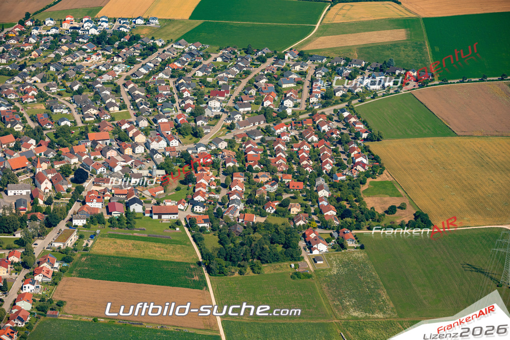 Das Luftbild zeigt :  Böhmfeld - Die Luftaufnahme wurde 2024 vom UL-Flugzeug aus erstellt ( keine Drohne ) - Hochauflösende Luftaufnahme - Für grossformatige Ausdrucke geeignet. Die Geschenkidee !Mit Lizenz und Bildrechte bestellbar