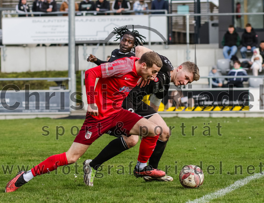 2024-02-24_043_FC_Schwaig_gegen_TSV_1880_Wasserburg | Oberding, Deutschland, 24.02.2024:
Fußball, 2. Runde Qualifikation TOTO-Pokal 2023 / 2024, 1. Spieltag, FC Schwaig gegen TSV 1880 Wasserburg, Endergebnis: 2:3

Daniel Yordanov (TSV 1880 Wasserburg, #17), Tobias Jell (FC Schwaig, #2)

Foto: Christian Riedel / fotografie-riedel.net