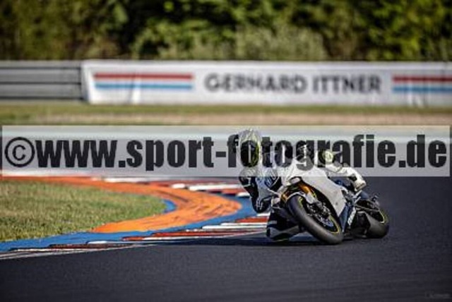 pube3508 | Professionelle Fotos von Sportveranstaltungen, aber auch Hochzeiten und anderen Events. - Realisiert mit Pictrs.com