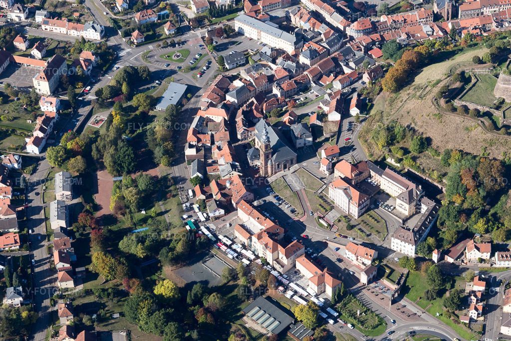 Aerial view: View of the town in Bitche in the state Moselle, France.Photo: IMG_095161.jpg taken on 10/16/2016 by Werner Riehm/FLY-FOTO.comResolution of the original: 5472 x 3648 px