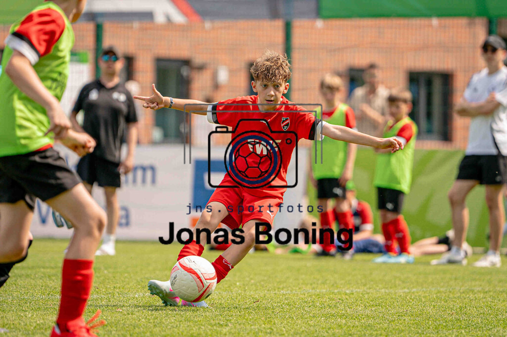 Fußball I E-Junioren I Saison 2025-2026 I OM-Cup Lüsche I Samstag  I 22644 | jns.sportfotos - Realisiert mit Pictrs.com