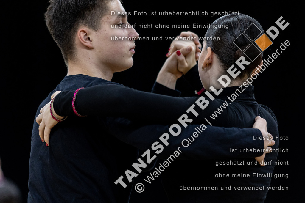 20240310-01209 | Hier finden Sie Tanz Bilder vom Latein und Standard Formationen tanzen. Sportbilder vom Tanzsport. Schöne Fotos und von Weltmeisterschaft, Europameisterschaft, Bundesliga, Regionalliga, Oberliga und Landesliga sowie von GOC Stuttgart, DanceComp, WM Bremen