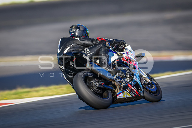 0747-260526NBR-009_747 | Deine Full-Service-Agentur für ✔️Videoproduktionen und ✔️Motorsportfotografie Jetzt Angebot anfragen!