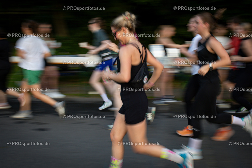 Sparda-Bank Nachtlauf Bonn; Bonn, 18.06.2025 | Impressionen vom Sparda-Bank Nachtlauf Bonn am 18.06.2025 in Bonn (Nordrhein-Westfalen). 