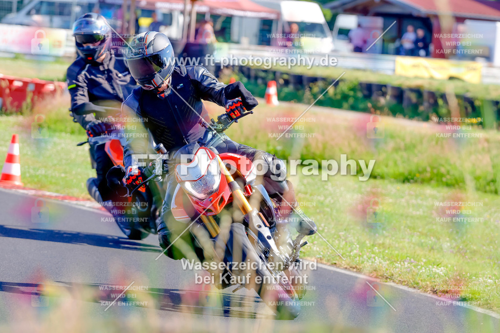 _MOT9004 | Hier findet Ihr Bilder von Touristenfahrten auf der Nürburgring Nordschleife oder von anderen Veranstaltungen die ich besucht habe. Viel Spass beim Durch Schauen 