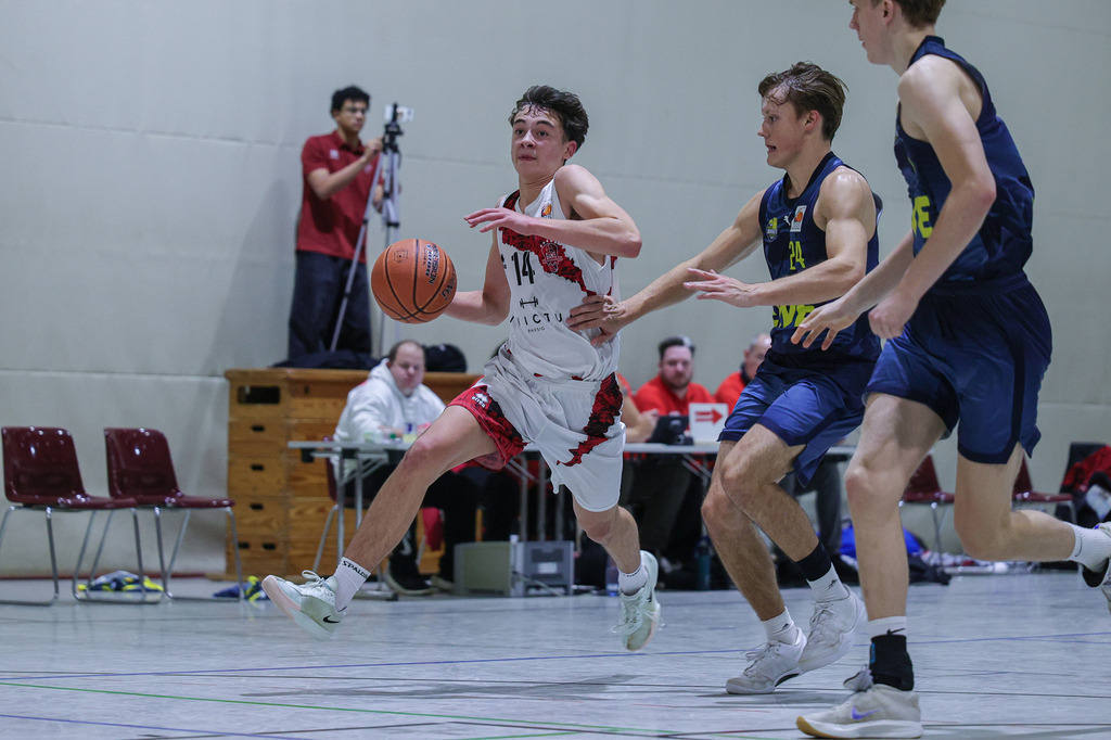 NBBL BAYER GIANTS vs EWE Baskets Juniors Oldenburg-100 | Fotos von Basketballspielen aus dem Raum NRW fotografiert von Gero Mueller-Laschet und Daniel Schaefer - Realisiert mit Pictrs.com