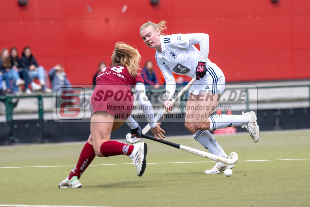 SFE_20240421_0165 | Düsseldorf, Deutschland, 21.04.2024:  in Aktion waehrend des Spiels der Feldhockey 1. Bundesliga Damen zwischen Düsseldorfer HC - Münchener SC im Düsseldorfer Hockeyclub 1905 e.V. am 21.04.2024 in Düsseldorf, Deutschland. (Foto von Stephan Fehrmann)

Düsseldorf, Germany, 21.04.2024:  in action during the game of Feldhockey 1. Bundesliga Damen between Düsseldorfer HC - Münchener SC in Düsseldorfer Hockeyclub 1905 e.V. at 21.04.2024 in Düsseldorf, Deutschland. (Foto von Stephan Fehrmann)