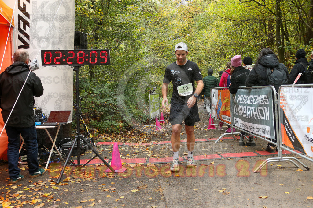 251026_1229_EX1_0534 | Sportfotografie im Rhein-Sieg Kreis, Köln, Bonn, NRW, Rheinland Pfalz, Hessen, etc. Unser Tätigkeitsfeld umfasst den Laufsport vom Volkslauf über den Marathon, Duathlon, Triathon bis zum Ultralauf wie Kölnpfad Ultra oder Schindertrail.