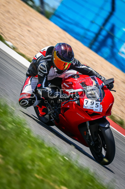 0795-260527NBR-013_795 | Deine Full-Service-Agentur für ✔️Videoproduktionen und ✔️Motorsportfotografie Jetzt Angebot anfragen!