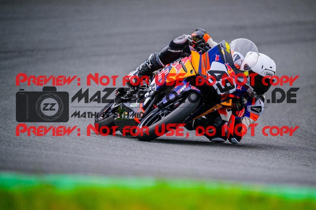 MaZZes_FotoMatrix_240531_6007705_8433 | SSP300