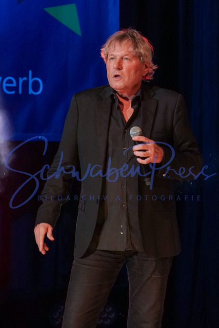 060424Ho2394 | Bernhard Brink -Stauferkrone 2024
Der internationale Schlagerwettbewerb Stauferkrone wird 2024 bereits zum fuenften Mal von Maitis Media ausgerichetet. 
Deutschland, Donzodrf, Stadthalle, 06.04.2024


