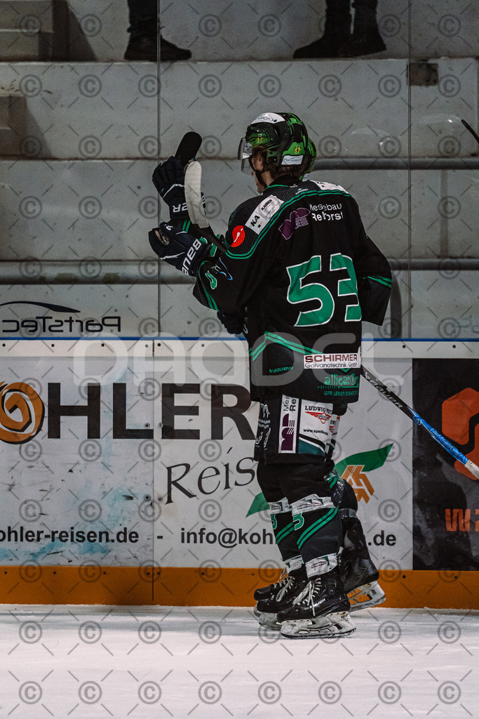Alligators_vs_Erding_12_12_2025-222 | Höchstadt Alligators Fotogalerie: Eishockey-Action aus Franken. Professionelle Spielfotos, Portraits & Stadionbilder zum Download. Jetzt entdecken! - Realisiert mit Pictrs.com