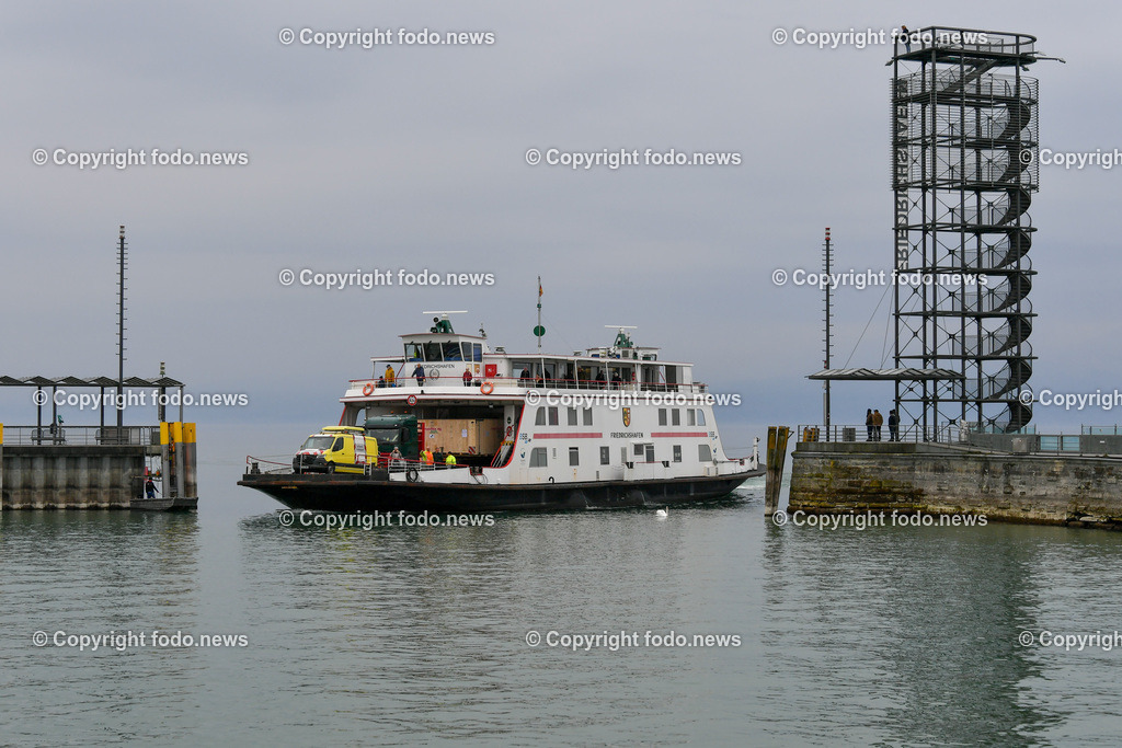 Deutschland_ Baden-Wuerttemberg Friedrichshafen am Bodensee_ 28.03.2025-8 | 28.03.2025, Deutschland, GER, Baden Wuerttemberg, Friedrichshafen am Bodensee, im Bild Stadtansichten, Autofaehre, Faehre, Reise, Feature, Travel, Tourismus, Bodensee, Schiff, Schifffahrt