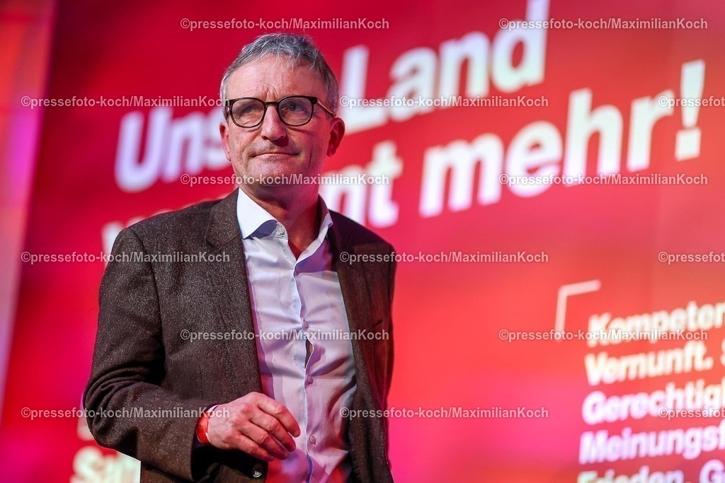 Wup06022501110 | 06.02.2025, Wahlkampfveranstaltung Bündnis Sahra Wagenknecht - Der Politiker Thomas Christian Wilhelm Geisel bei seiner Rede in der Alten Papierfabrik in Wuppertal. 