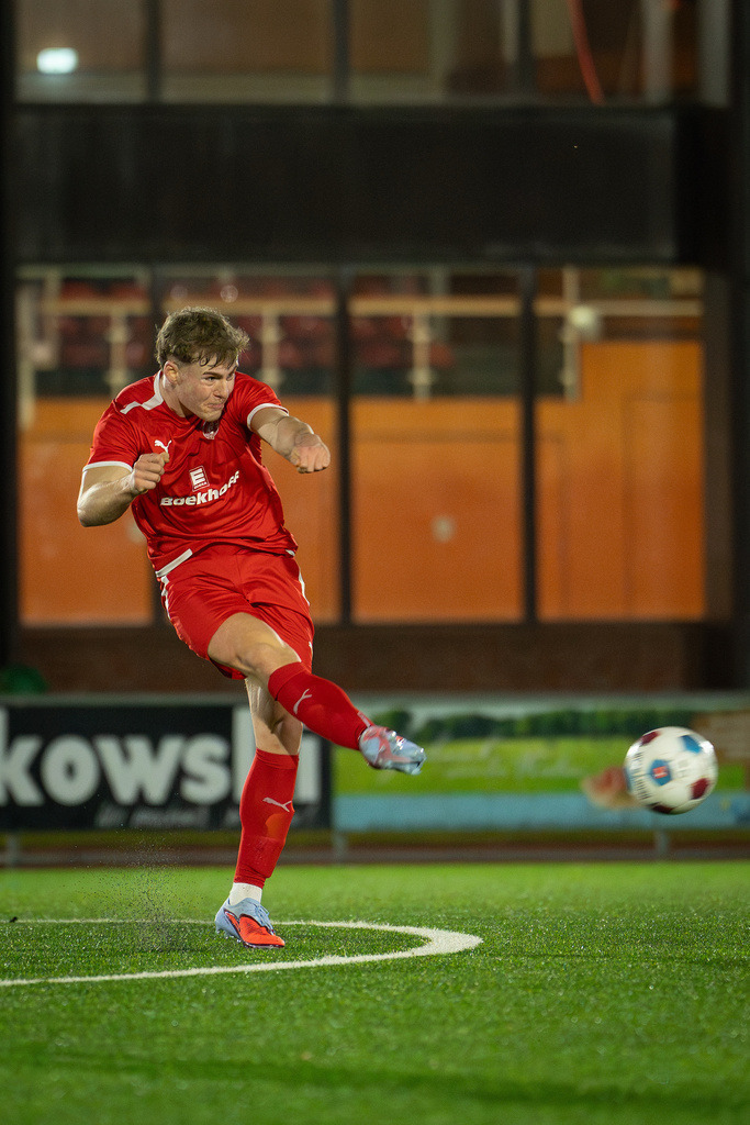 Fußball I Herren I Saison 2025-2026 I Freundschaftsspiel I TSV Grossenkneten - TuS Lutten I 1021 | jns.sportfotos - Realisiert mit Pictrs.com