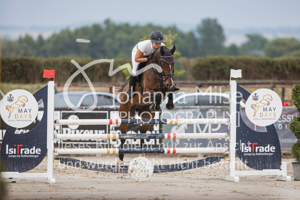 240627_LüPfSpTa_SprPf-L-107 | Deine schönsten Turniermomente als professionelle Fotos! Entdecke hochwertige Pferdesport-Fotografie im Online-Shop. Jetzt Fotos finden & bestellen!