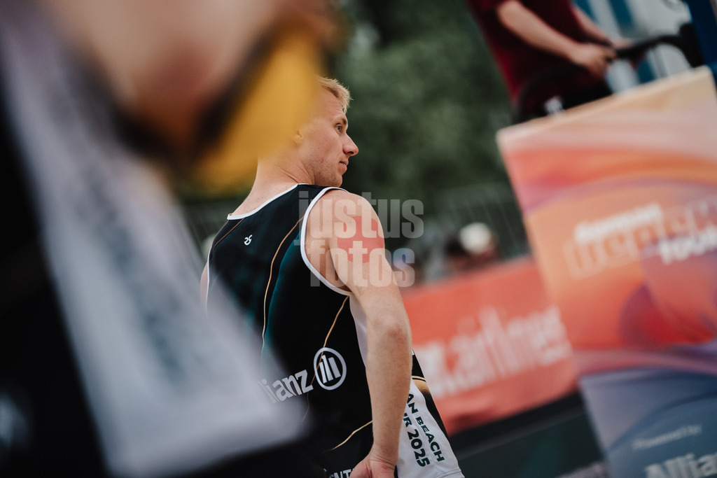 Beachvolleyball | Männer | Allianz German Beach Tour 2025 | Tourstop Bremen | 15.06.2025 | Jonas Reinhardt