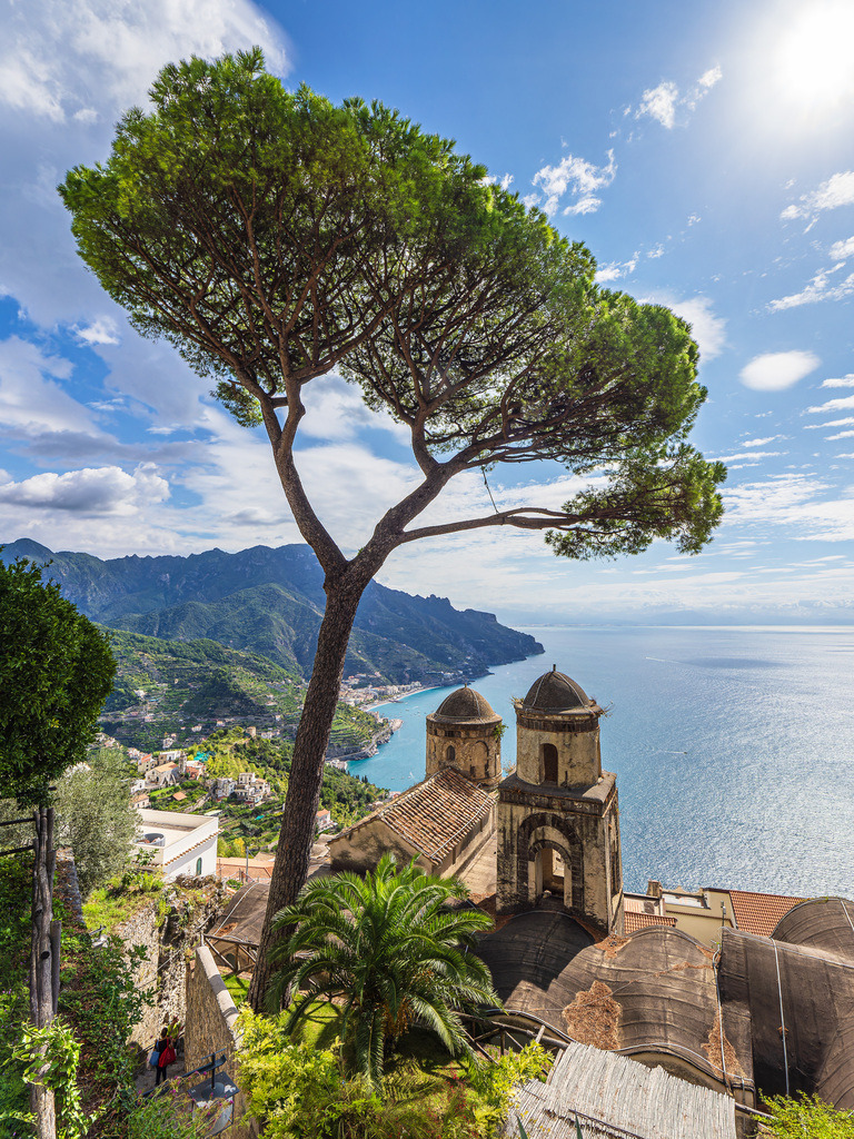 Blick auf Ravello an der Amalfiküste in Italien | Blick auf Ravello an der Amalfiküste in Italien.